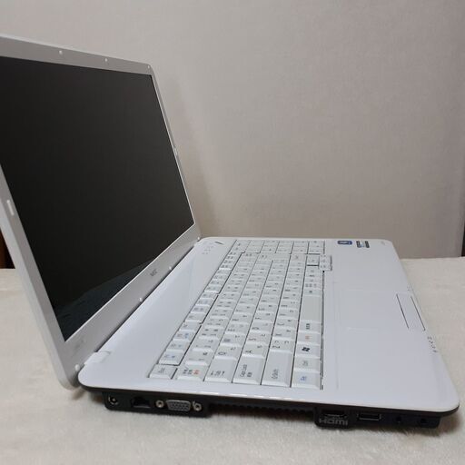 【取引中です】NEC　LaVie　綺麗なワイト　SSD　15インチ　Wi-Fi　マルチ　テンキー付き　Windows11　②