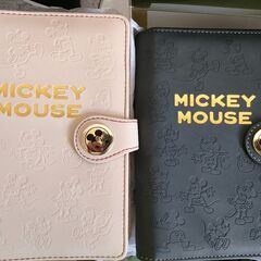 新品 ミッキーマウスマウス　型押し手帳 