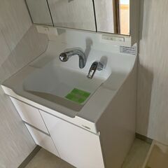 洗面化粧台　三面鏡付き　美品