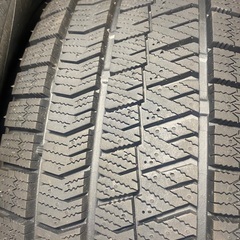 中古スタッドレス.225/60/16 イボ付き