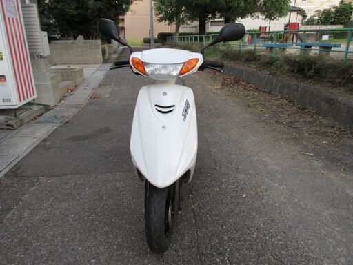 ジョグ　FI　ディスクブレーキ　水冷4サイクル　後タイヤ・バッテリー新品　ホワイト　ヤマハ　インジェクション　JOG　原付　SA39J