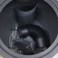 焼却炉 薪ストーブ 焼却機 蓋付き 丸型 小窓有り 未使用品 (E1314akxY)