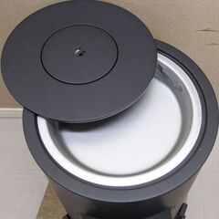 焼却炉 薪ストーブ 焼却機 蓋付き 丸型 小窓有り 未使用品 (E1314akxY)