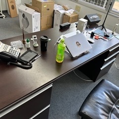 美品役員机とワークデスクセット4台