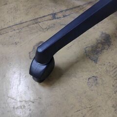 オカムラ　エスクード　ローバック事務椅子　ゴムキャスター　紺『良品中古』複数入荷！ オカムラ エスクード ローバック事務椅子 ゴムキャスター 紺『良品中古