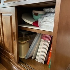 引き戸タイプ食器棚
