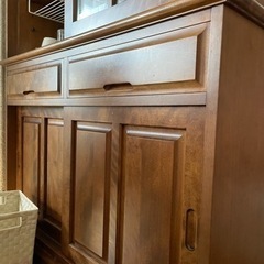 引き戸タイプ食器棚