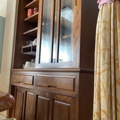 引き戸タイプ食器棚