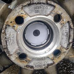 受付終了。冬タイヤ、ホイール付き 175/65/15 4本