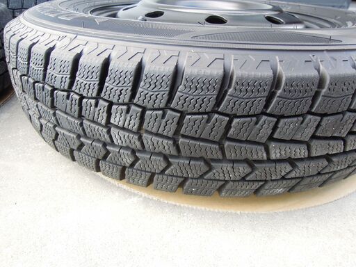 綺麗な軽自動車用スタッドレスタイヤ 145/80R13 残り溝6.5～7ミリ