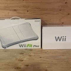 ● Wii本体、Wii Fit Plus セット