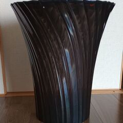 イタリア製　SPARKLE STOOL　（スツール、 サイドテーブル　飾り台としても使えます）