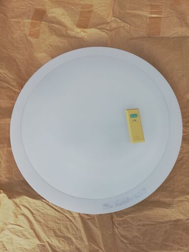 シーリングライト（蛍光灯タイプ）1100円で販売！
