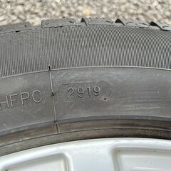 スタッドレスタイヤ　215/60R17ホイール付き4本セット　エクストレイル