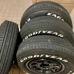 ハイエース／キャラバン定番ナスカー195/80-15車検用に