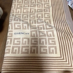 【決まりました】GIVENCHYジバンシーの毛布