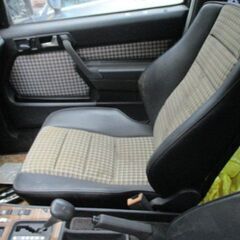 ベンツ190E-23-16Vコスワース車フロントシート左右販売