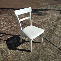 白ビニール張り白木製ダイニング椅子『小傷あり』