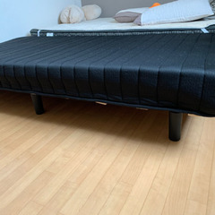 シングルベッド マットレス 脚付き 黒