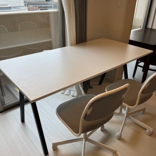 IKEAテーブル、デスク