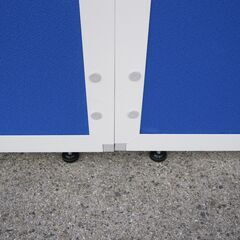 脚付パーテーション　2枚セット　ブルー　井上金庫製　ブルー