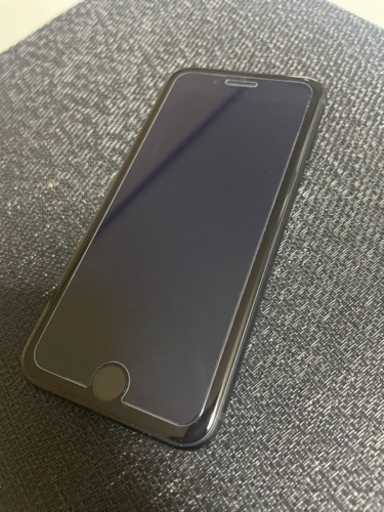 iPhone SE 第3世代 64G バッテリー100% 美品です