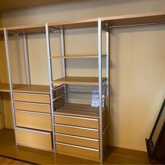 クローゼット収納棚
