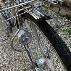 401、ママチャリ27インチシルバー(オートライト、3段ギア)