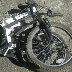 美品 OUTFEEL 20in 折たたみ自転車 6段変速 前後サスペンション