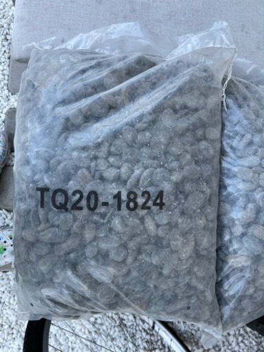 黒玉砂利　20kg✖︎15袋　計300kg