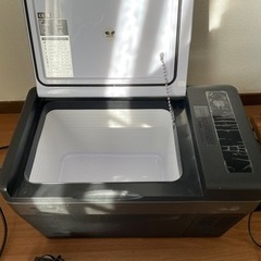 F40C4TMPの車載冷蔵庫です。