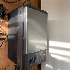 F40C4TMPの車載冷蔵庫です。