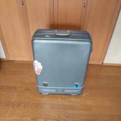 投稿番号 540  スーツケース