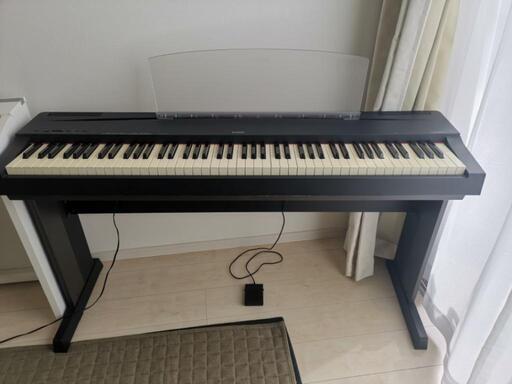 YAMAHA 電子ピアノ P70 88鍵 置台・椅子つき