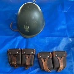 ベスト ポーランド軍ヘルメット ソ連軍の弾薬ポーチ
