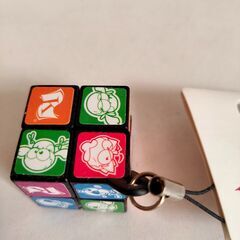 【キッザニア】2×2キューブパズル ストラップ（キーホルダー）