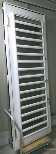 キッチンアルミドア　通風　格子