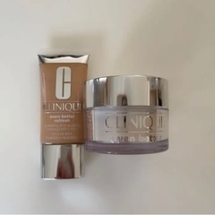 CLINIQUE ファンデーションとパウダー