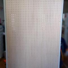 有孔ボードパーティション