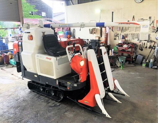 SOLD OUT】【三重県津市】 使用少なめ 美品！ 清掃・整備済み クボタ