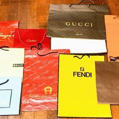 ショッピングバッグ　GUCCI/FENDI/HERMES/Aigner