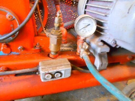 100Vコンプレッサー作動異常なし、引き取り限定になります。 節約 