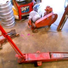 3トンガレージジャッキ作動問題はありません、引き取り限定になります。