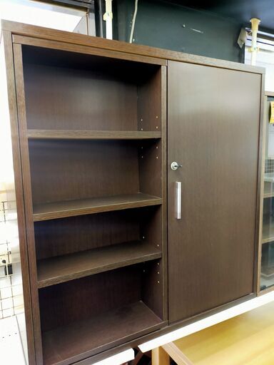 【リサイクルストアスターズ鹿大店】鍵付き　スライド式本棚　ブラウン