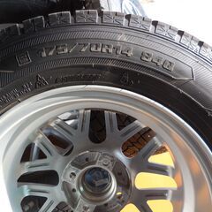 スタッドレスタイヤセット　アルミホイール　175/70R140 　5J　アイスナビ6　4本