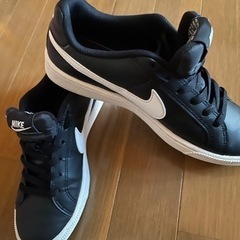 NIKEスニーカー23,5