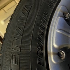 スタッドレス　265/65R17 1年使用　8〜9分山　バリ溝　バリ目
