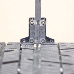 ヨコハマ Ice GUARD iG50 PLUS 215/60R17 20年製 17×7J 5H PCD 114.3 (T1515nhxY)