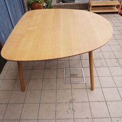 飛騨高山の家具メーカーキツツキマークの\