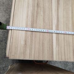 値下げ💴⤵️しました。おしゃれな 桐のタンス移動コマ付き 取っ手付き 大小 あります 、色塗変えて 欧米風に